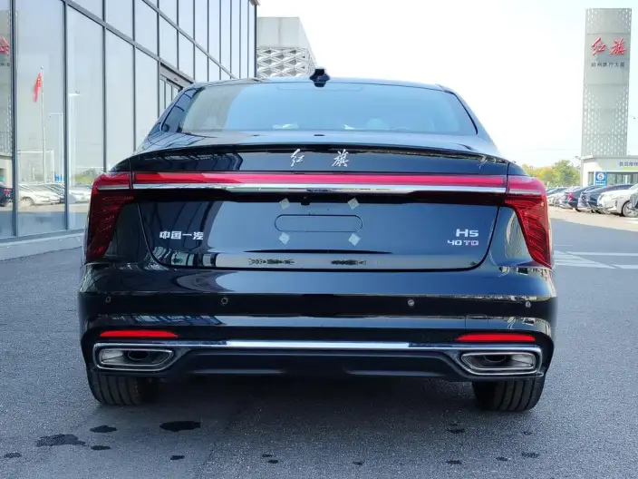 Hongqi H5 2025 Model 2.0T Automatic Flag Enjoy Edition
