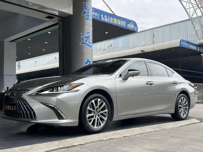 Lexus ES 2022 Model 200 Superior Edition – фото 1