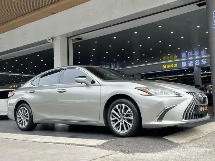 Lexus ES 2022 Model 200 Superior Edition – фото 3