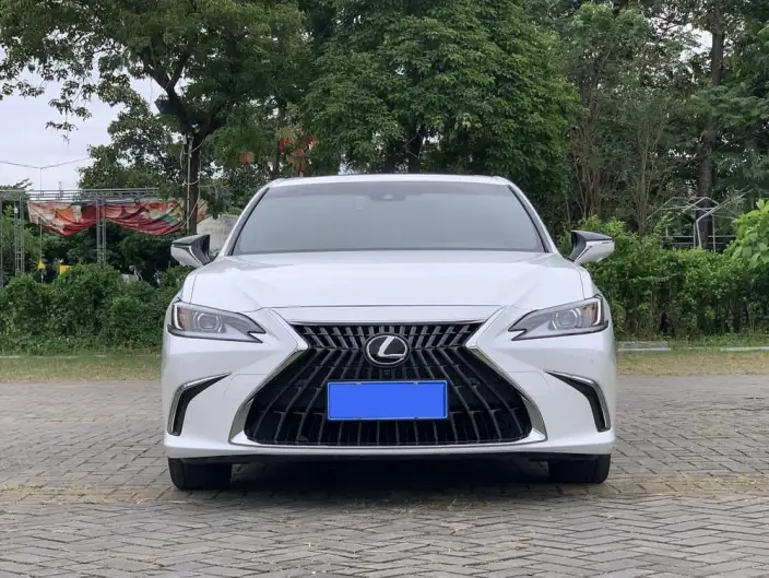 Lexus ES 2022 Model 200 Superior Edition – фото 2
