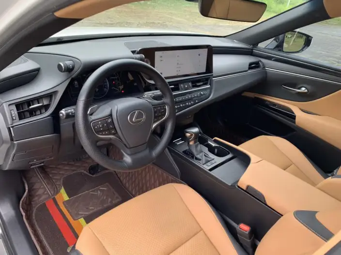 Lexus ES 2022 Model 200 Superior Edition – фото 8