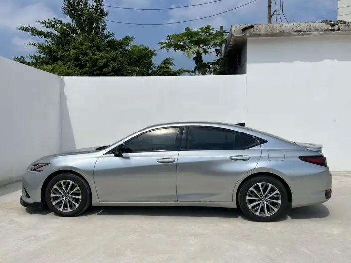 Lexus ES 2021 Model 300h Superior Edition – фото 3