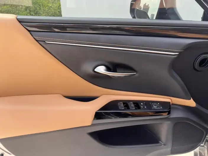 Lexus ES 2021 Model 300h Superior Edition – фото 8