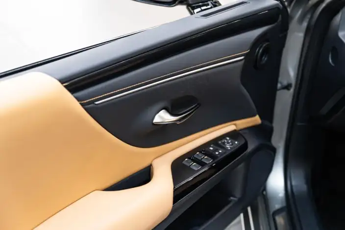 Lexus ES 2022 Model 300h Premium – фото 8