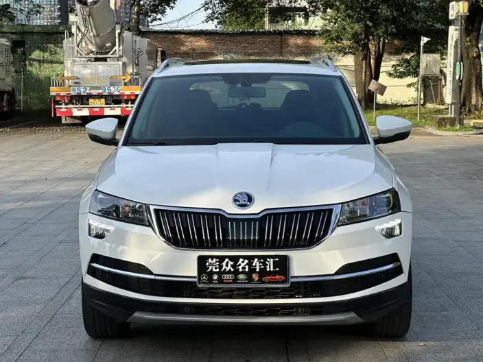 Karoq 2021 Model TSI280 Deluxe Edition