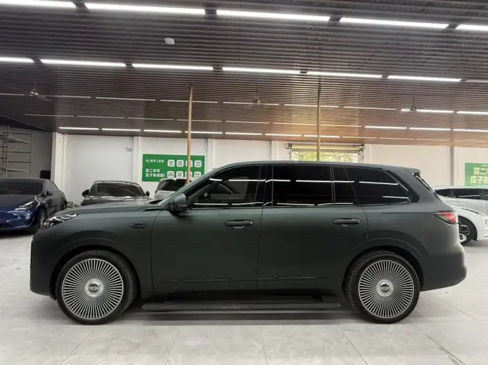 Geely M9 2025 Model 210km 4WD Pilot Edition