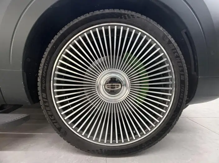 Geely M9 2025 Model 210km 4WD Pilot Edition – фото 5