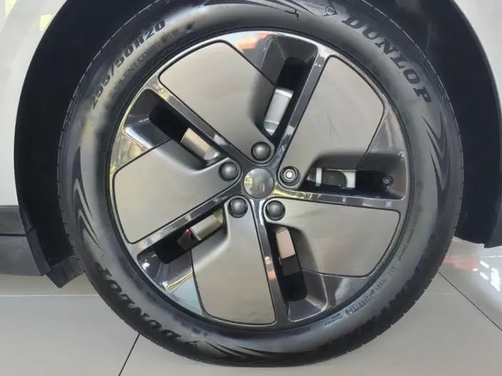 Li Auto i6 2025 Model 2WD Standard Edition – фото 9