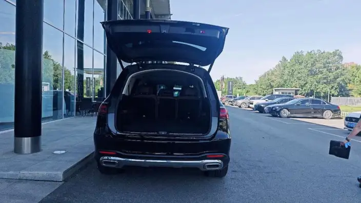 Mercedes-Benz GLS 2024 Model GLS 450 4MATIC Luxury Model – фото 8