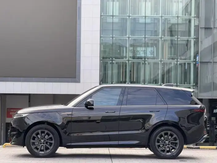 Range Rover Sport 2024 Model 400PS DYNAMIC SE – фото 4