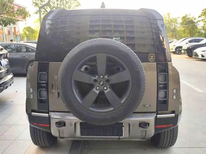 Land Rover Defender 2020 Model 110 X P400 – фото 4