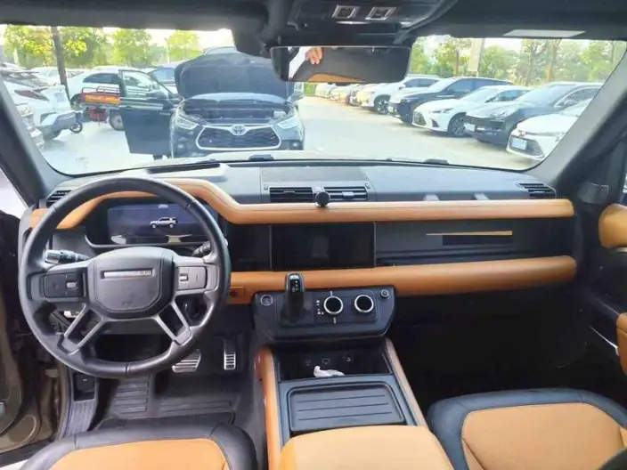 Land Rover Defender 2020 Model 110 X P400 – фото 6