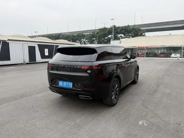Range Rover Sport 2023 Model 3.0 L6 DYNAMIC SE – фото 6