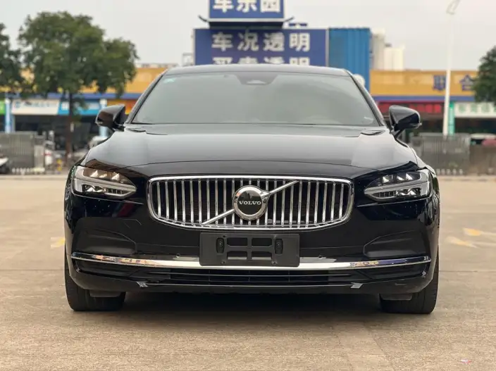 Volvo S90 2023 Model B5 Smart Range Deluxe Edition – фото 2