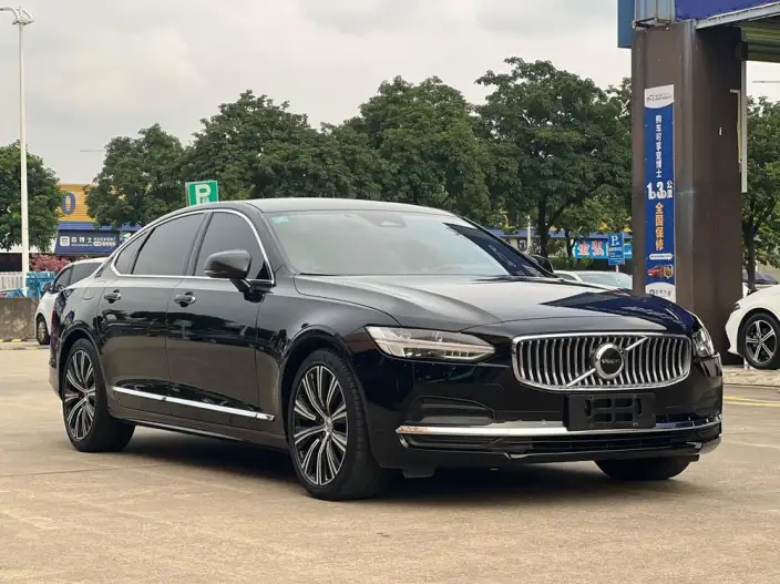 Volvo S90 2023 Model B5 Smart Range Deluxe Edition – фото 3