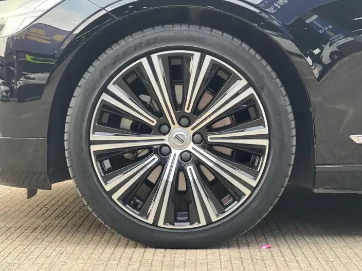 Volvo S90 2023 Model B5 Smart Range Deluxe Edition – фото 6