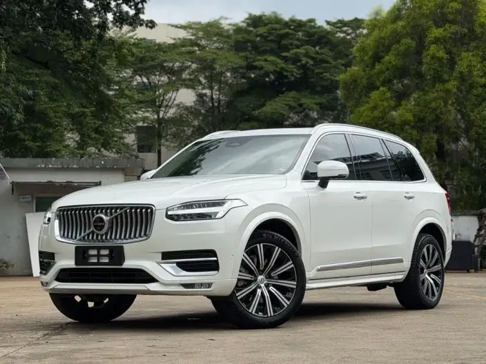 Volvo XC90 2023 Model B6 Smart Elegance Deluxe Edition 7 seat – фото 1
