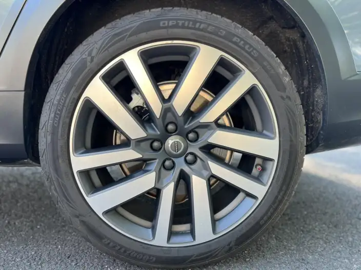 Volvo V90 2022 Model Cross Country B5 AWD Zhizun Edition – фото 6