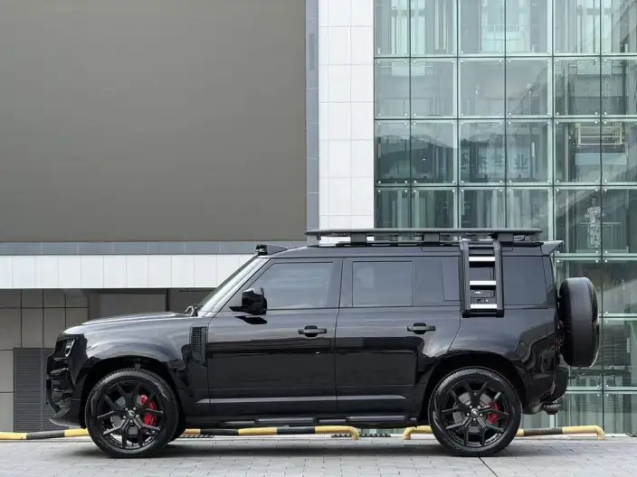 Land Rover Defender 2024 Model 110 3.0T P400 X-Dynamic HSE – фото 4