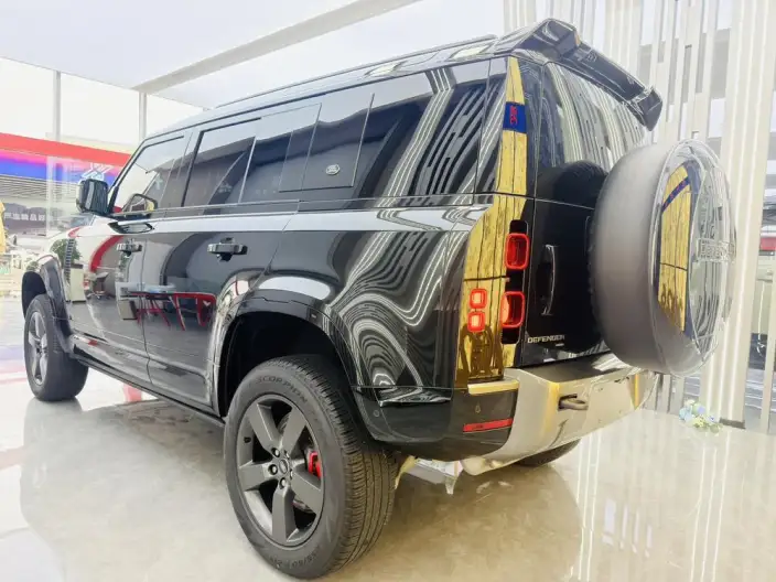 Land Rover Defender 2023 Model Facelift 110 P400 X-Dynamic HSE – фото 4
