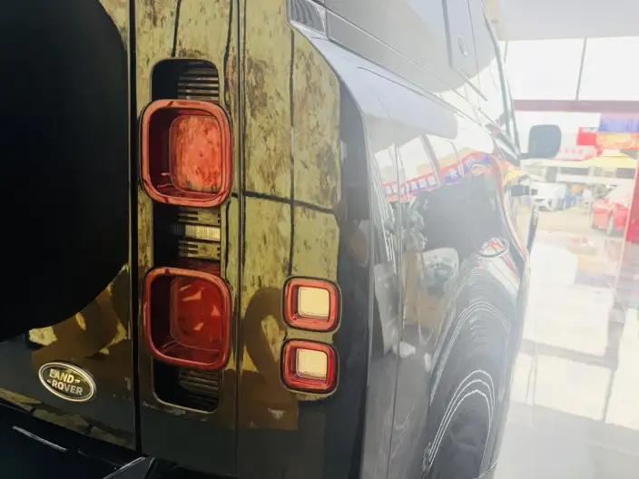 Land Rover Defender 2023 Model 110 3.0T P400 X-Dynamic HSE – фото 8