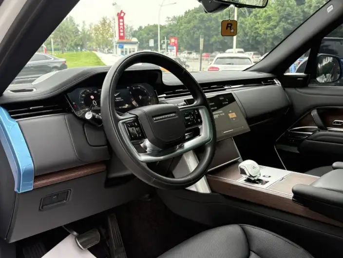Range Rover 2024 Model 3.0 L6 400PS Shengshi Extended Edition – фото 9