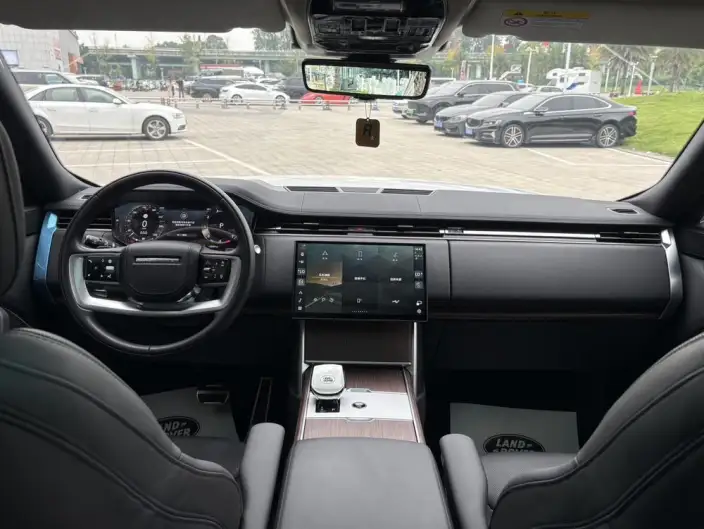 Range Rover 2024 Model 3.0 L6 400PS Shengshi Extended Edition – фото 10
