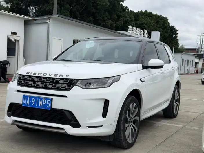 Land Rover Discovery Sport 2021 Model 200PS Family Edition 5 seat – фото 1