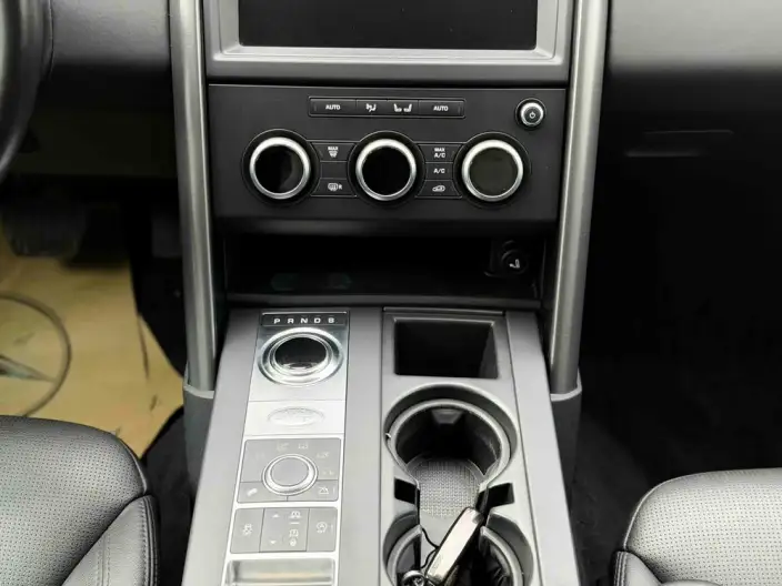 Land Rover Discovery 2020 Model 3.0 V6 30th Anniversary Special Edition – фото 9