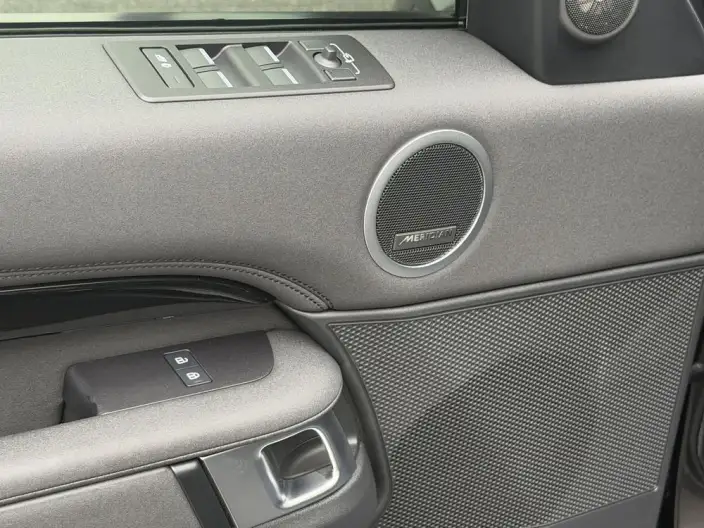 Land Rover Discovery 2024 Model 360PS R-Dynamic SE – фото 9