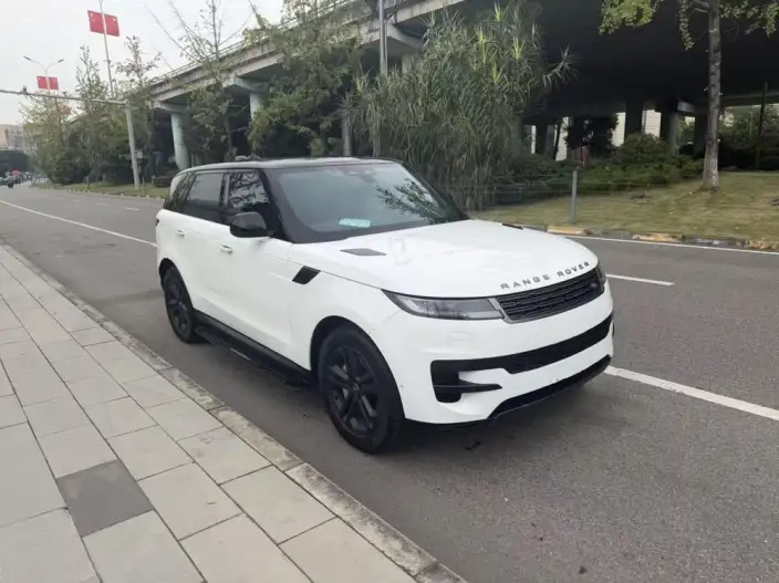 Range Rover Sport 2023 Model 3.0 L6 S – фото 3