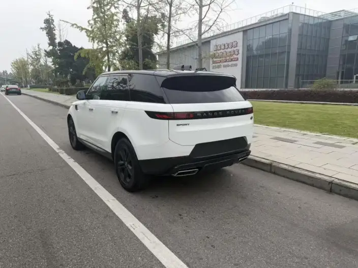 Range Rover Sport 2023 Model 3.0 L6 S – фото 4