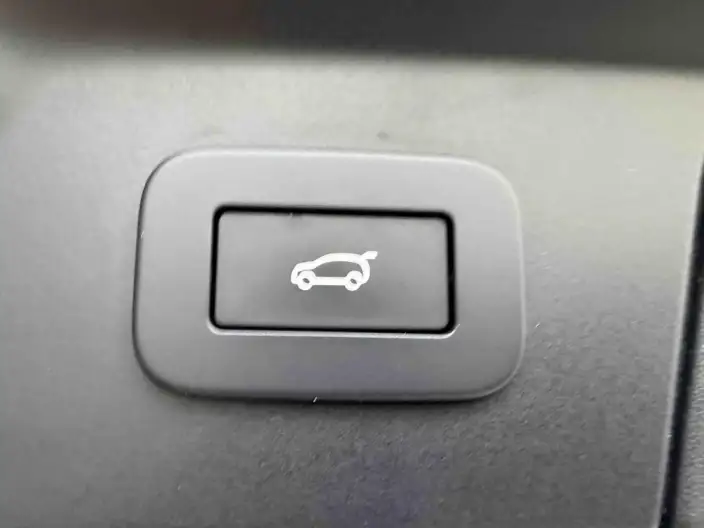 Range Rover Velar 2024 Model Dynamic SE – фото 8