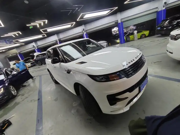 Range Rover Sport 2023 Model 3.0 L6 DYNAMIC SE – фото 3