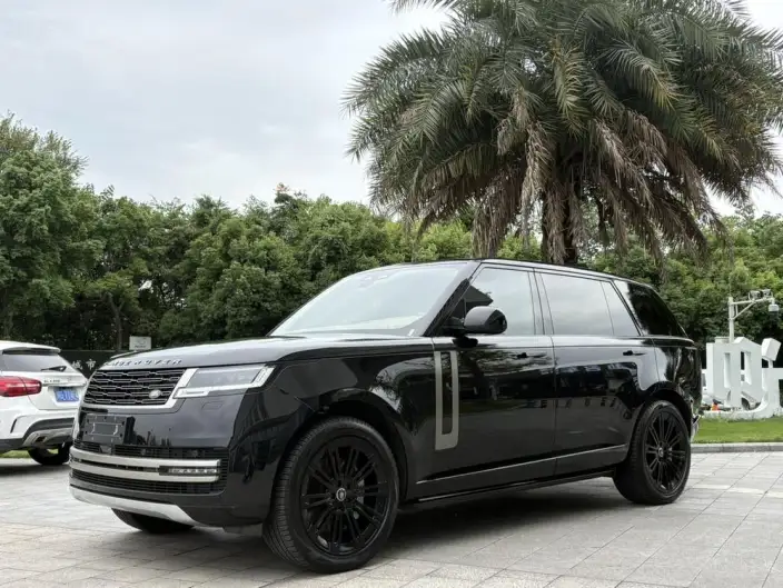 Range Rover 2025 Model 3.0 L6 400PS Shengshi Extended Edition – фото 1