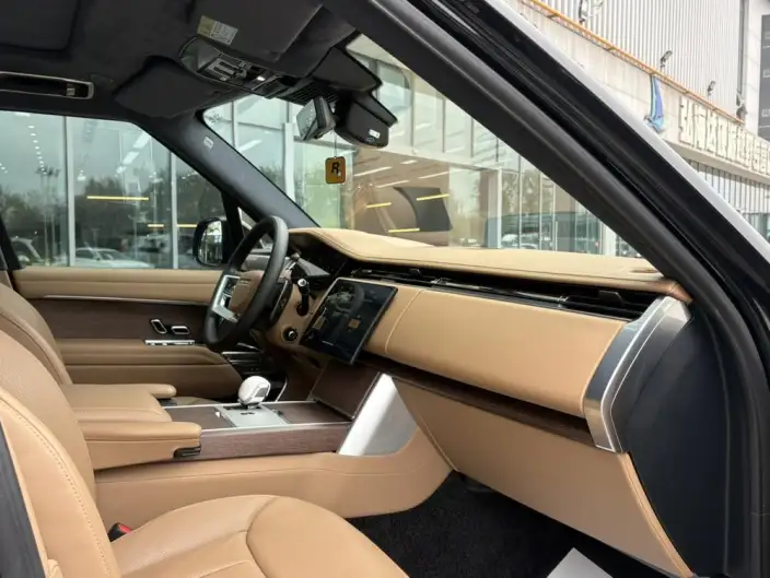 Range Rover 2025 Model 3.0 L6 400PS Shengshi Extended Edition – фото 8