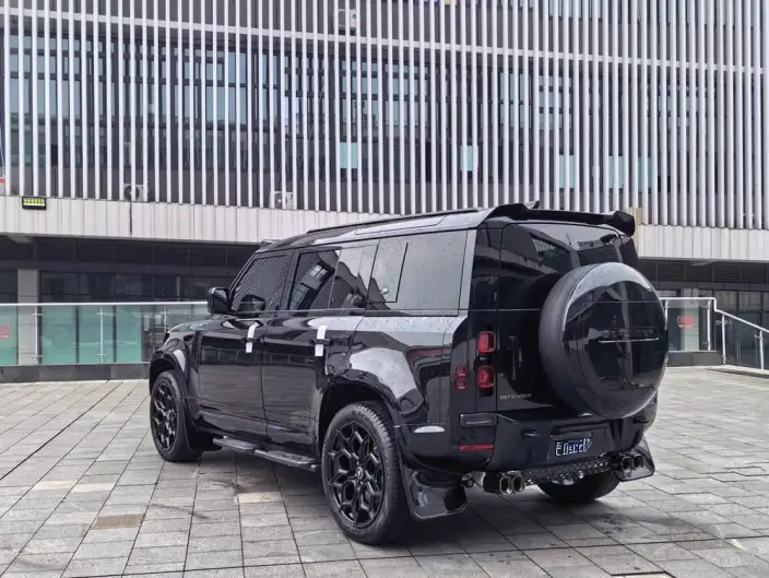 Land Rover Defender 2024 Model 110 3.0T P400 X-Dynamic HSE – фото 4