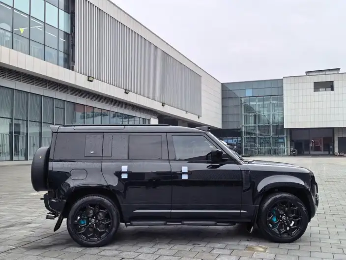 Land Rover Defender 2024 Model 110 3.0T P400 X-Dynamic HSE – фото 7