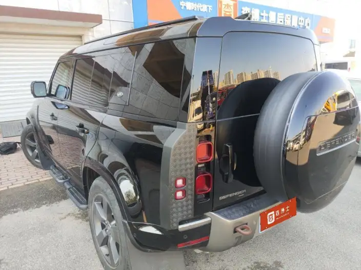 Land Rover Defender 2023 Model Facelift 110 P400 X-Dynamic HSE – фото 3