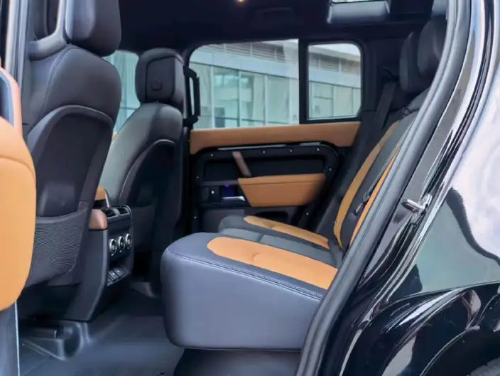 Land Rover Defender 2023 Model Facelift 110 P400 X-Dynamic HSE – фото 8