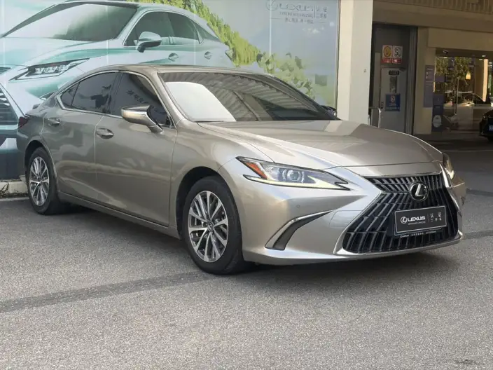 Lexus ES 2022 Model 300h Superior Edition – фото 3