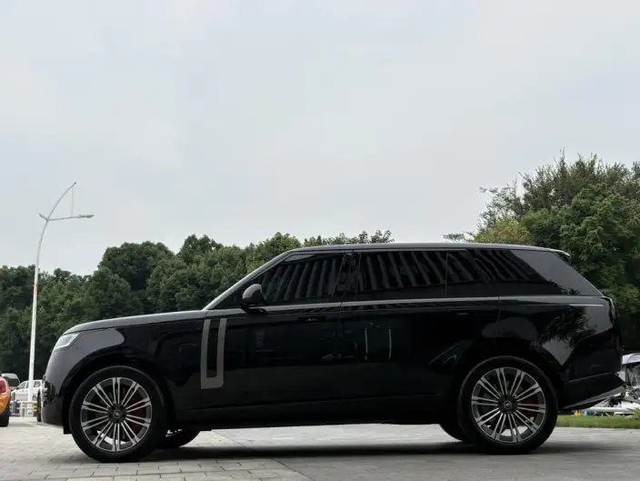 Range Rover 2025 Model 3.0 L6 400PS Shengshi Extended Edition