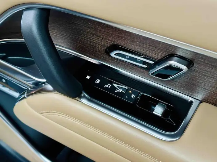 Range Rover 2023 Model 3.0 L6 360PS Shengshi Edition – фото 7