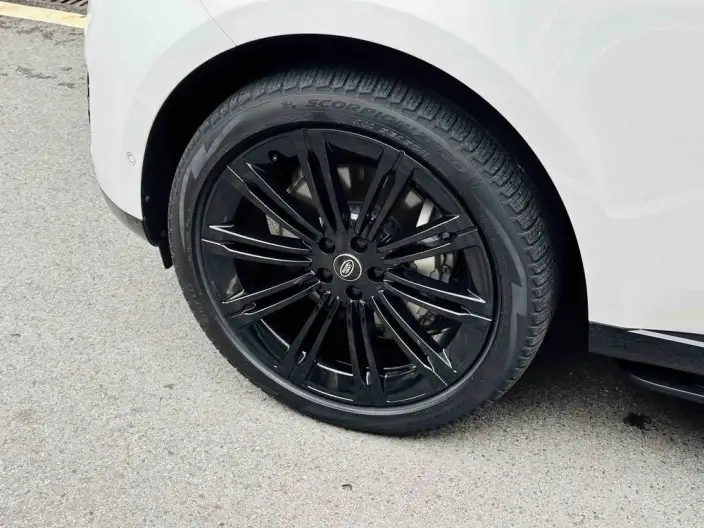 Range Rover 2023 Model 3.0 L6 360PS Shengshi Edition – фото 8