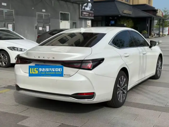 Lexus ES 2025 Model 200 Premium – фото 5