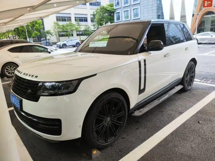 Range Rover 2023 Model 3.0 L6 360PS Shengshi Edition