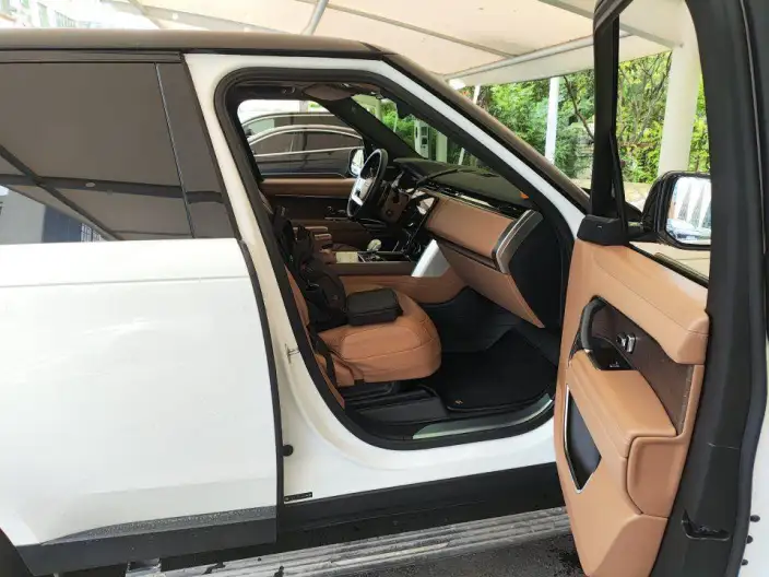 Range Rover 2023 Model 3.0 L6 360PS Shengshi Edition – фото 8