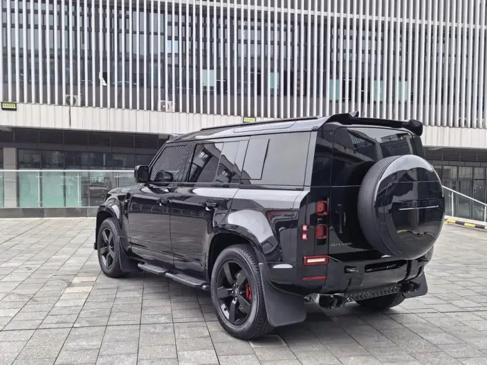 Land Rover Defender 2025 Model 110 3.0T P400 HSE X-Dynamic