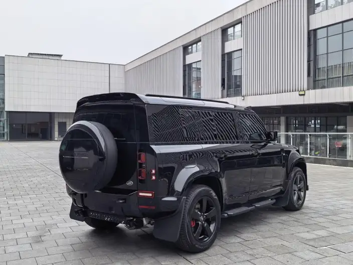 Land Rover Defender 2025 Model 110 3.0T P400 HSE X-Dynamic – фото 6