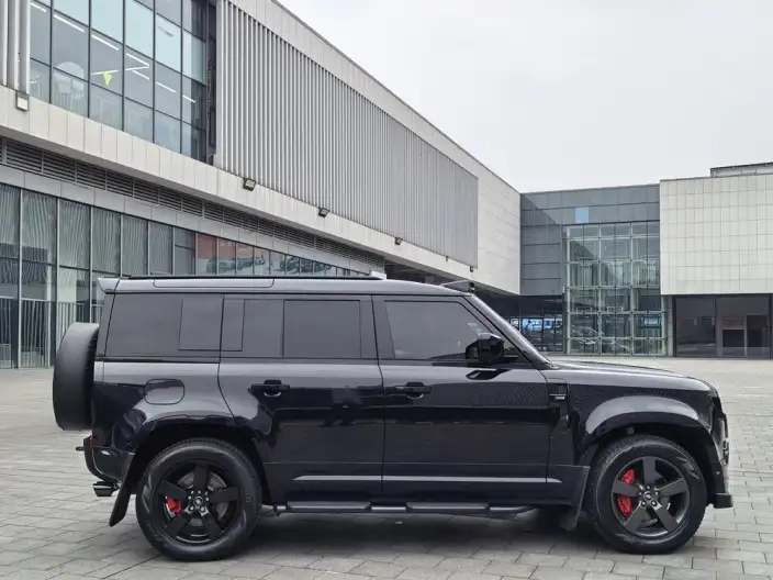Land Rover Defender 2025 Model 110 3.0T P400 HSE X-Dynamic – фото 7